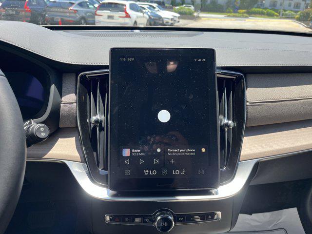 new 2025 Volvo XC90 car, priced at $69,155