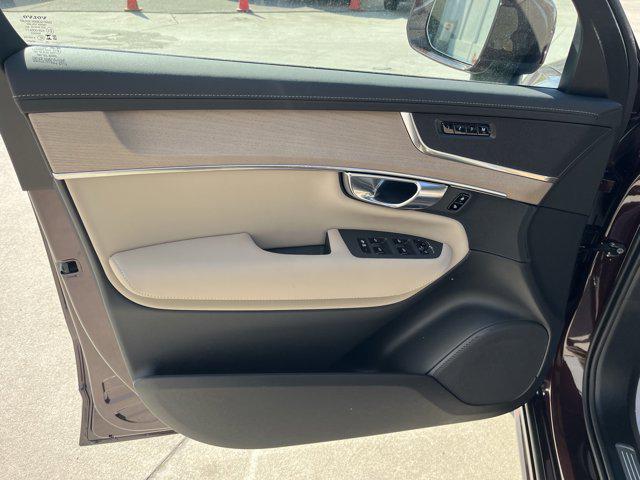 new 2025 Volvo XC90 car, priced at $66,695