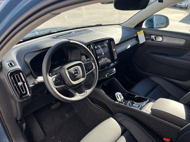 new 2025 Volvo XC40 car, priced at $51,550