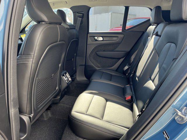 new 2025 Volvo XC40 car, priced at $51,550