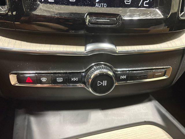 used 2021 Volvo XC60 Recharge Plug-In Hybrid car, priced at $38,398