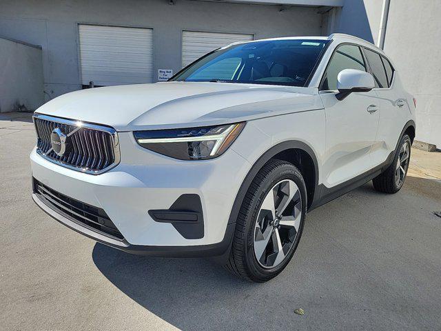 new 2025 Volvo XC40 car, priced at $46,015