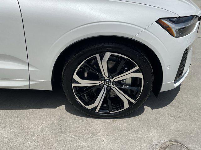 new 2025 Volvo XC60 car, priced at $62,065