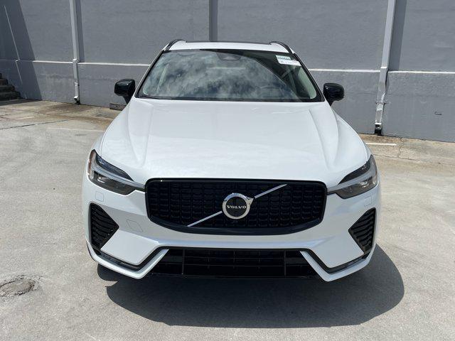 new 2025 Volvo XC60 car, priced at $62,065