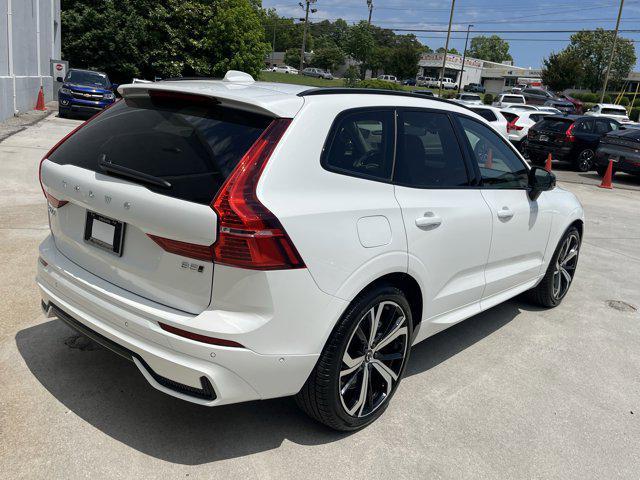 new 2025 Volvo XC60 car, priced at $62,065
