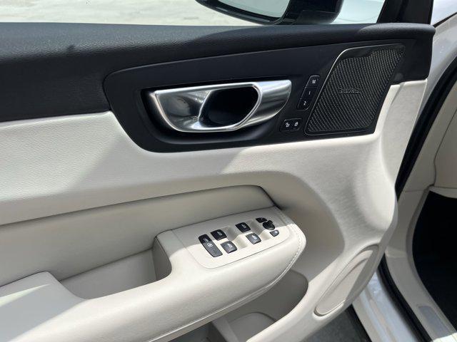 new 2025 Volvo XC60 car, priced at $62,065