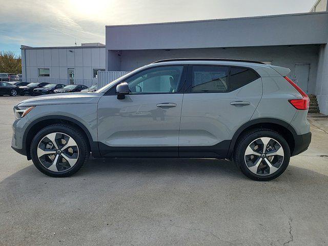 new 2025 Volvo XC40 car, priced at $48,565