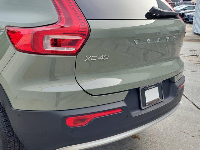 new 2025 Volvo XC40 car, priced at $48,820