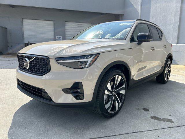 new 2025 Volvo XC40 car, priced at $51,765