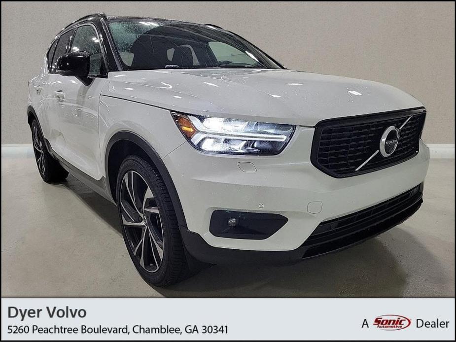 used 2021 Volvo XC40 car, priced at $30,898