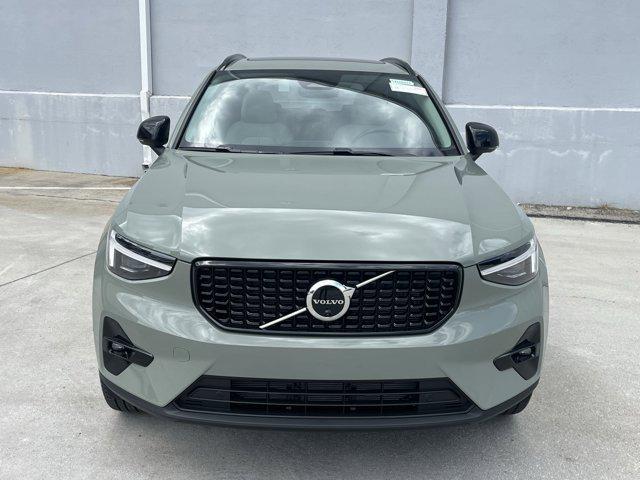 new 2025 Volvo XC60 car, priced at $55,360