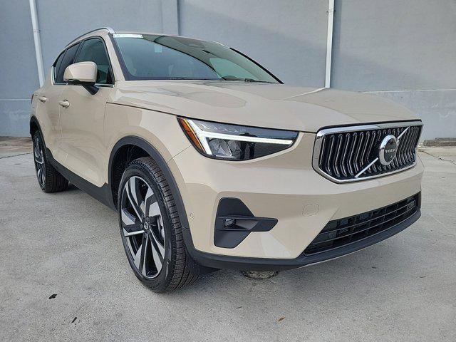 new 2025 Volvo XC40 car, priced at $48,820