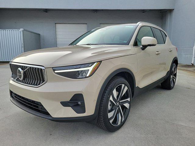 new 2025 Volvo XC40 car, priced at $48,820