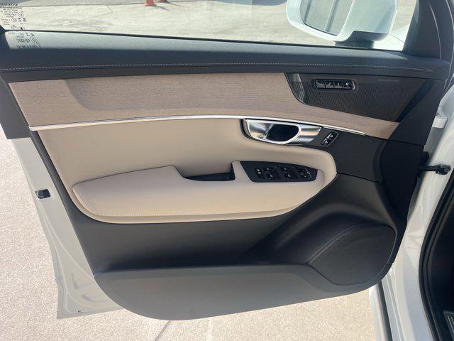 new 2025 Volvo XC90 Plug-In Hybrid car, priced at $78,805