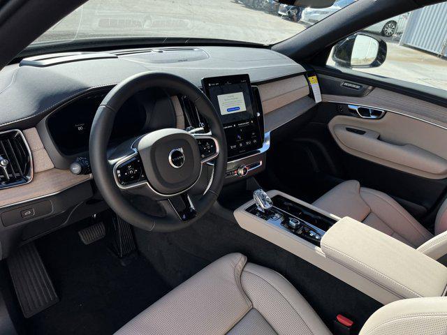 new 2025 Volvo XC90 car, priced at $72,260