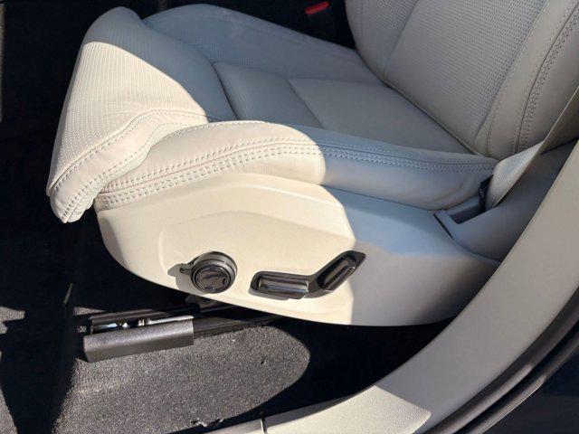 new 2026 Volvo XC90 car, priced at $75,155
