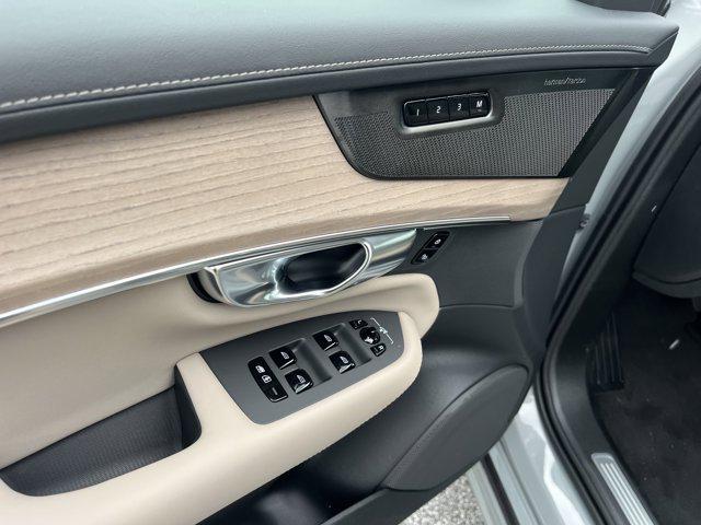 new 2025 Volvo XC90 car, priced at $65,555