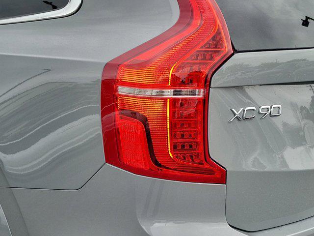 new 2025 Volvo XC90 car, priced at $72,675