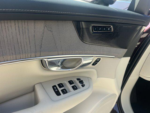 new 2025 Volvo XC90 Plug-In Hybrid car, priced at $82,405
