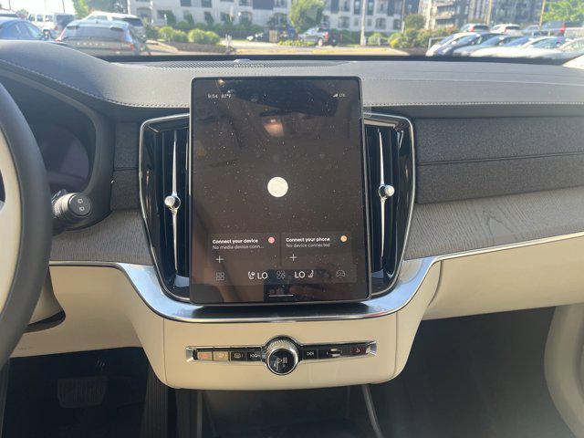 new 2025 Volvo XC90 Plug-In Hybrid car, priced at $82,405