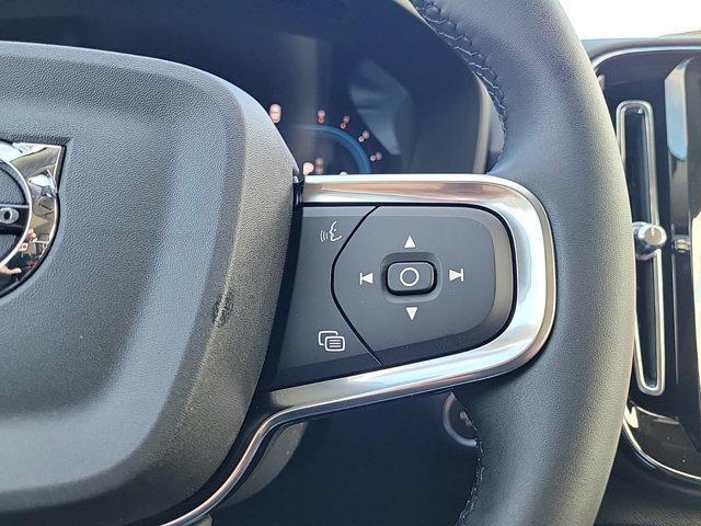 new 2025 Volvo XC40 car, priced at $46,015