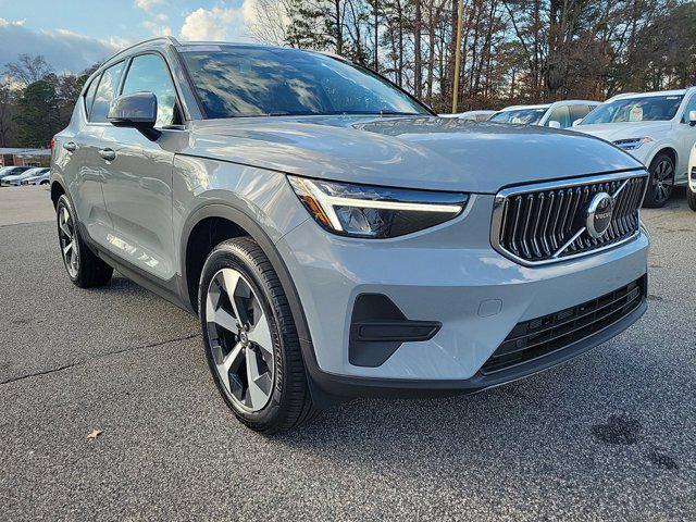 new 2025 Volvo XC40 car, priced at $46,015