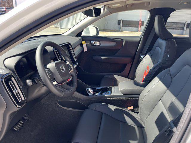 new 2025 Volvo XC40 car, priced at $51,015