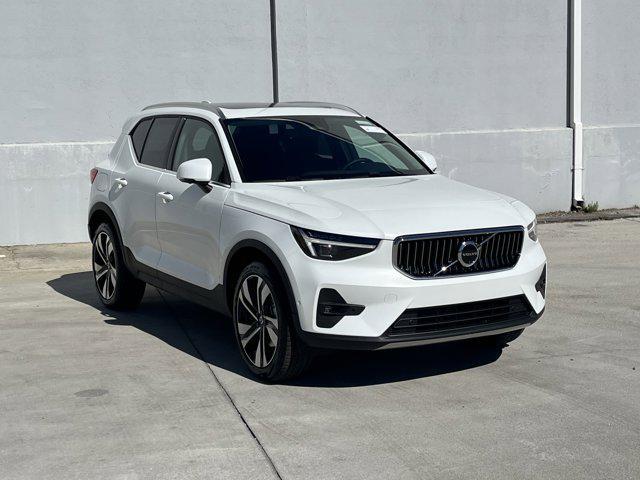 new 2025 Volvo XC40 car, priced at $51,015