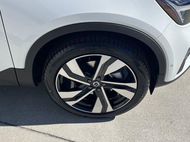 new 2025 Volvo XC40 car, priced at $51,015