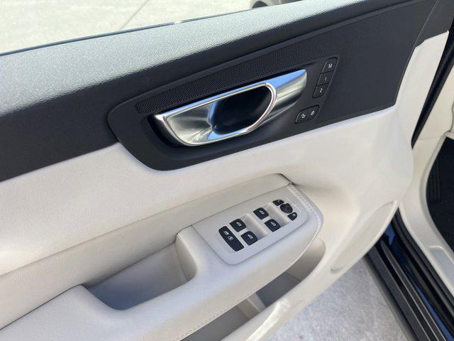 new 2025 Volvo XC60 Plug-In Hybrid car, priced at $65,485