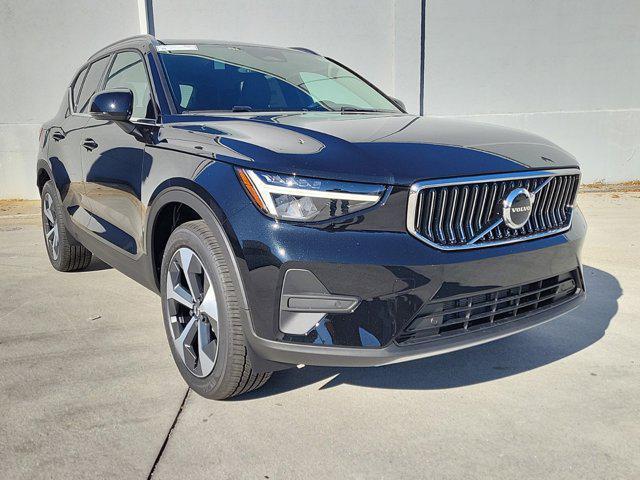 new 2025 Volvo XC40 car, priced at $45,465