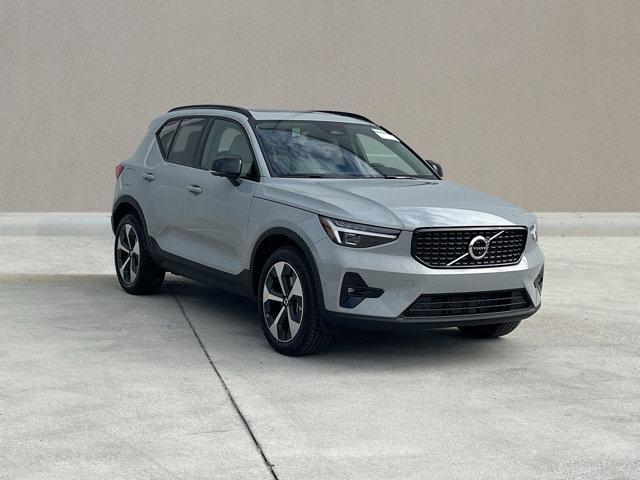 new 2025 Volvo XC40 car, priced at $48,335