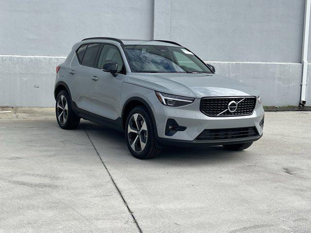 new 2025 Volvo XC40 car, priced at $48,335