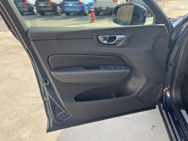 new 2025 Volvo XC60 car, priced at $49,780