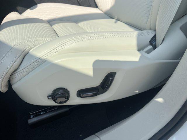 new 2025 Volvo XC60 car, priced at $60,660