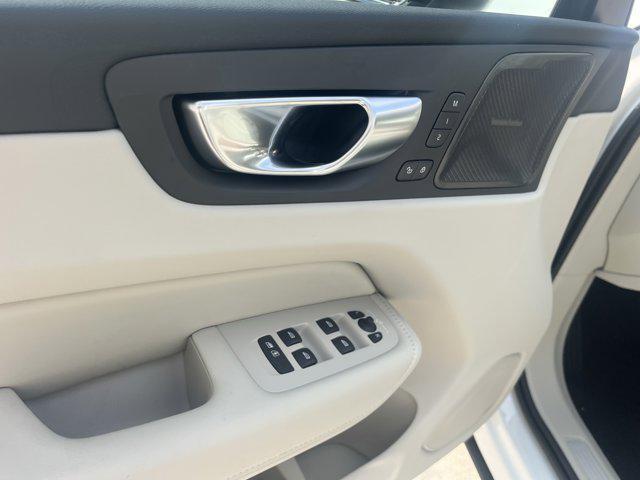 new 2025 Volvo XC60 car, priced at $60,660