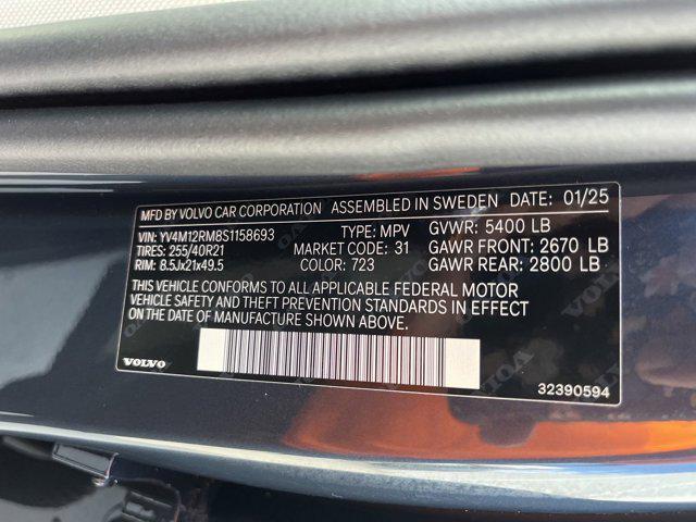 new 2025 Volvo XC60 car, priced at $59,910