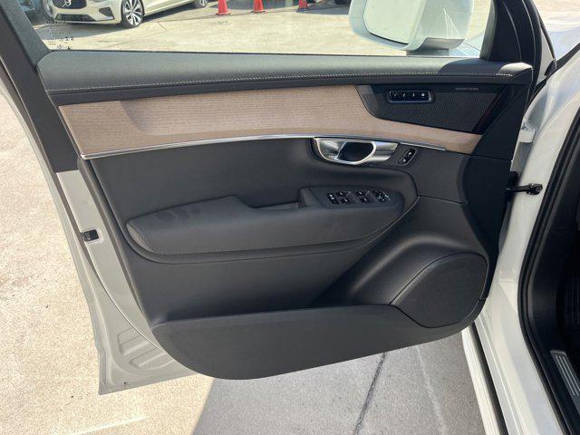 new 2025 Volvo XC90 car, priced at $69,155