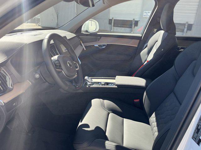 new 2025 Volvo XC90 car, priced at $69,155