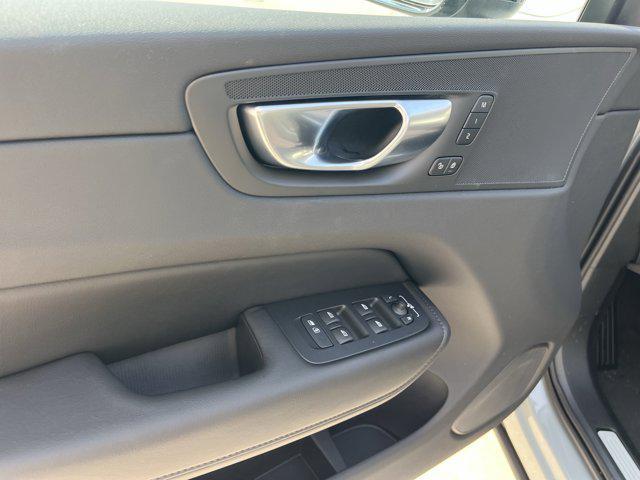 new 2025 Volvo XC60 car, priced at $54,560