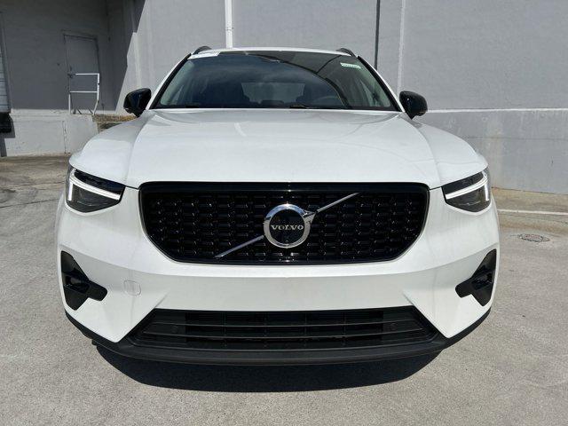 new 2025 Volvo XC40 car, priced at $48,315