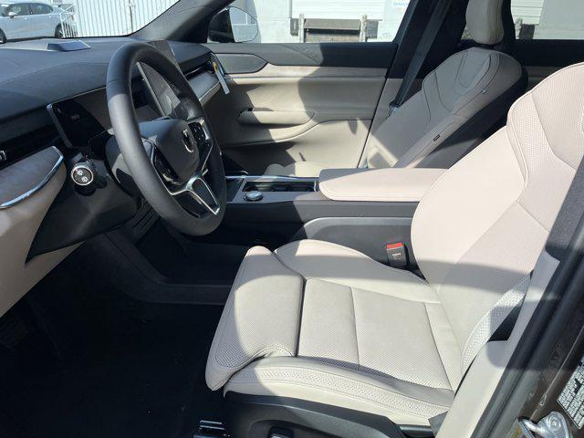 new 2025 Volvo EX90 car, priced at $85,695