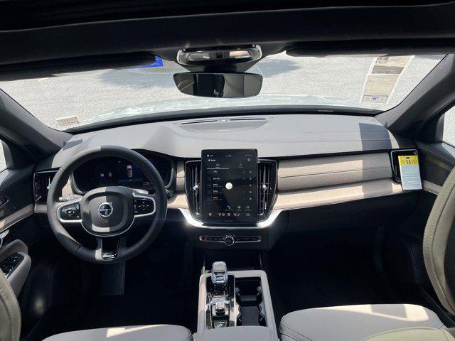 new 2026 Volvo XC90 Plug-In Hybrid car, priced at $81,875