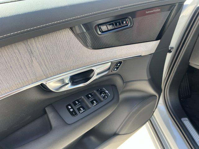 new 2025 Volvo XC90 car, priced at $72,755