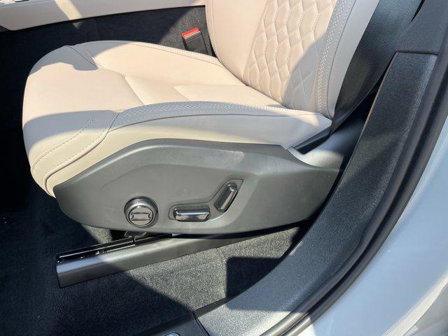 new 2025 Volvo XC90 car, priced at $69,545