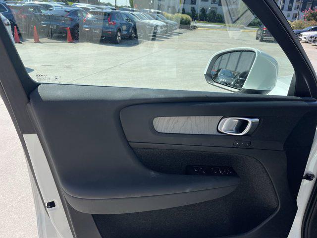 used 2025 Volvo XC40 car, priced at $40,898