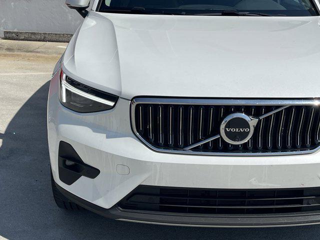 used 2025 Volvo XC40 car, priced at $40,898