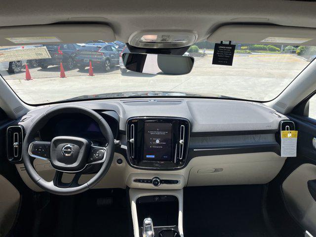 new 2025 Volvo XC40 car, priced at $48,335