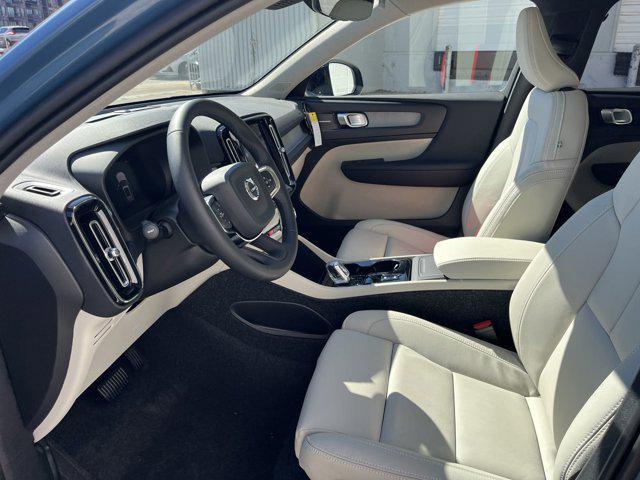 new 2025 Volvo XC40 car, priced at $51,015