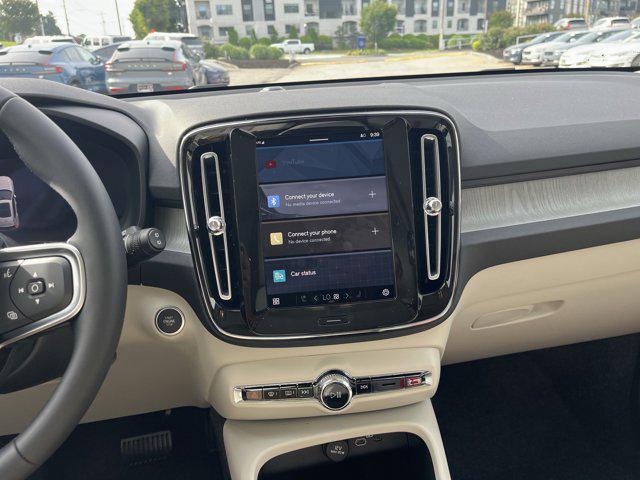 new 2025 Volvo XC40 car, priced at $49,460